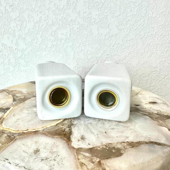 BIA CORDON BLEU  White Salt and Pepper Shaker Set Glazed Carmic in White - Picture 4 of 9